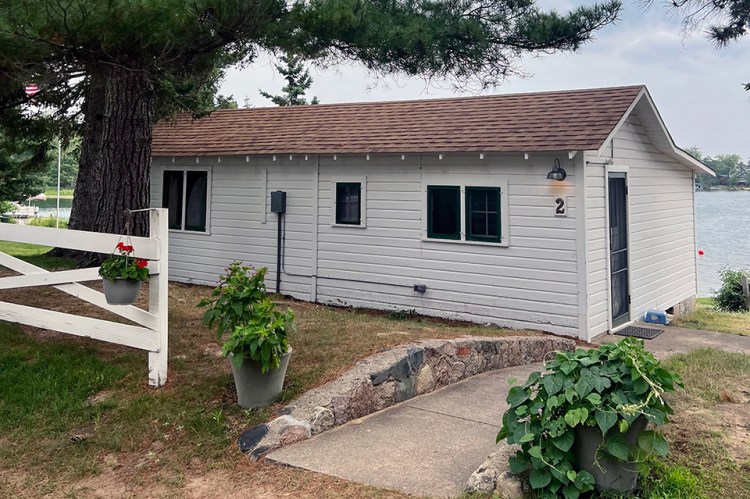 Shady Pine Cottage #2