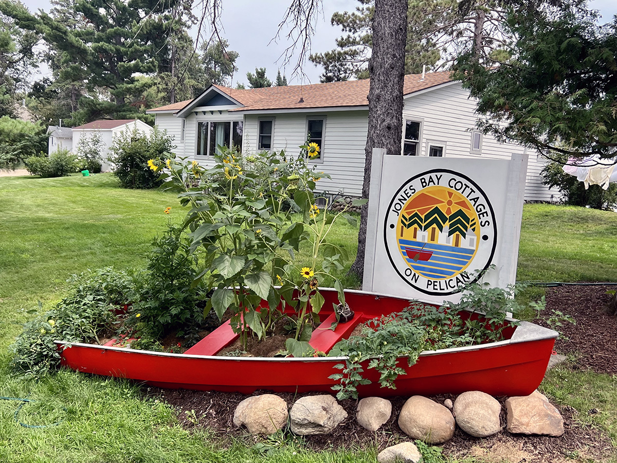 Jones Bay Cottages Sign